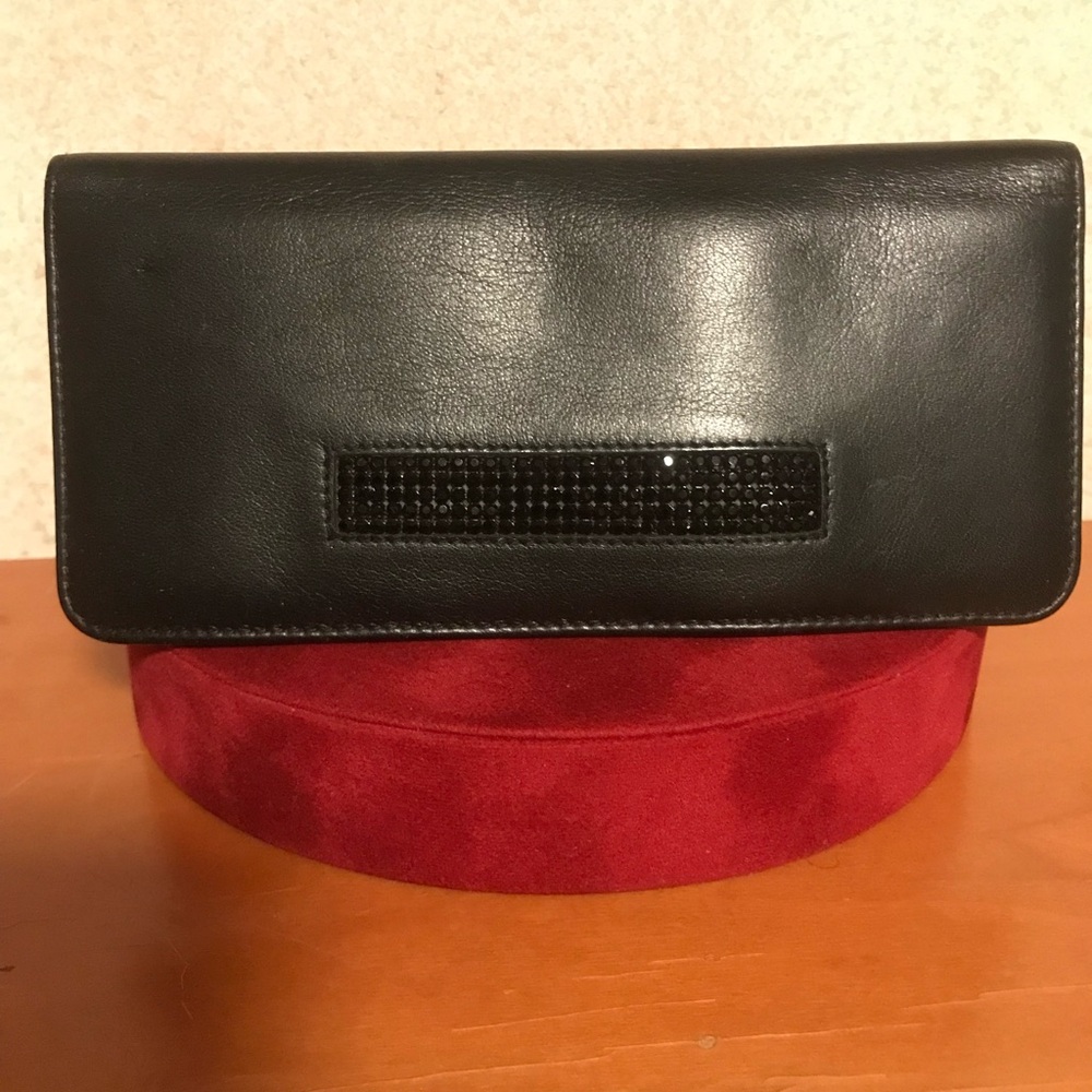 Swarovski Black Leather Wallet with Crystal Accents & zipper. New No Tag